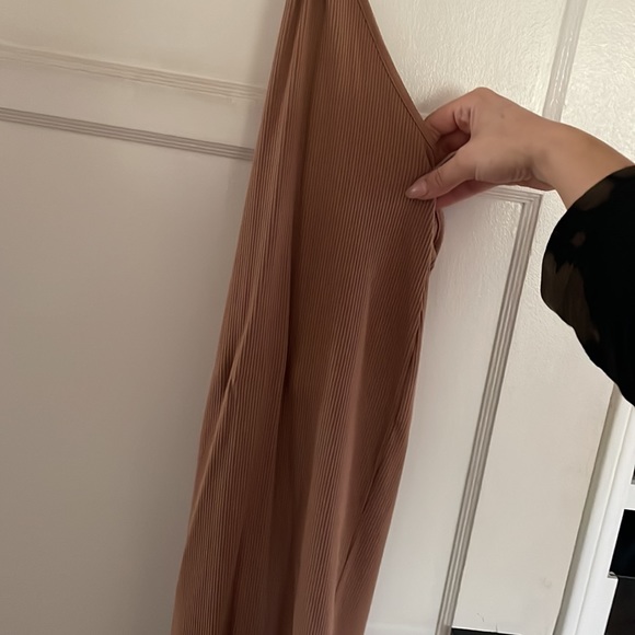 Shop Starlow Island Escape Maxi Dress - Picture 4 of 4